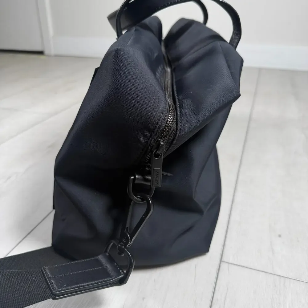 AWAY The Everywhere Bag Black Travel Overnight Weekender Carry On